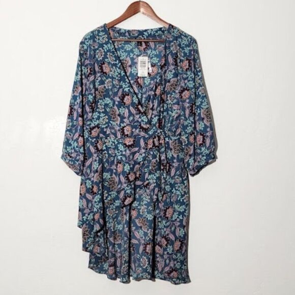 torrid Tops - Torrid Women's Wrap Tunic Blouse in size 1X